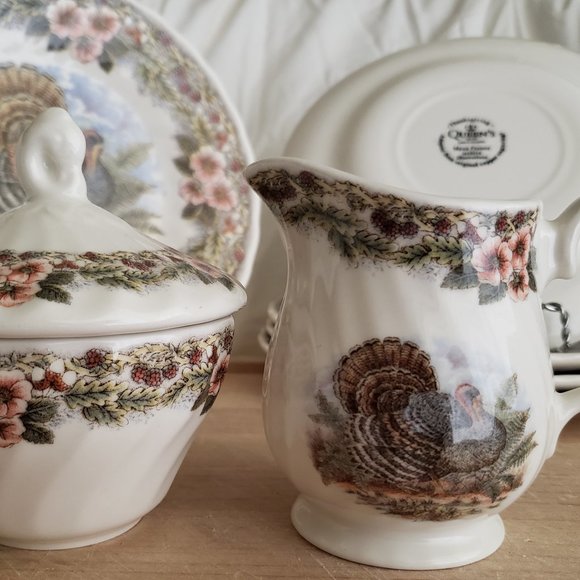 **SOLD*Queens Myott Thanksgiving Turkey (5) 8” Dessert Plates w/Sugar & Creamer - Picture 3 of 7